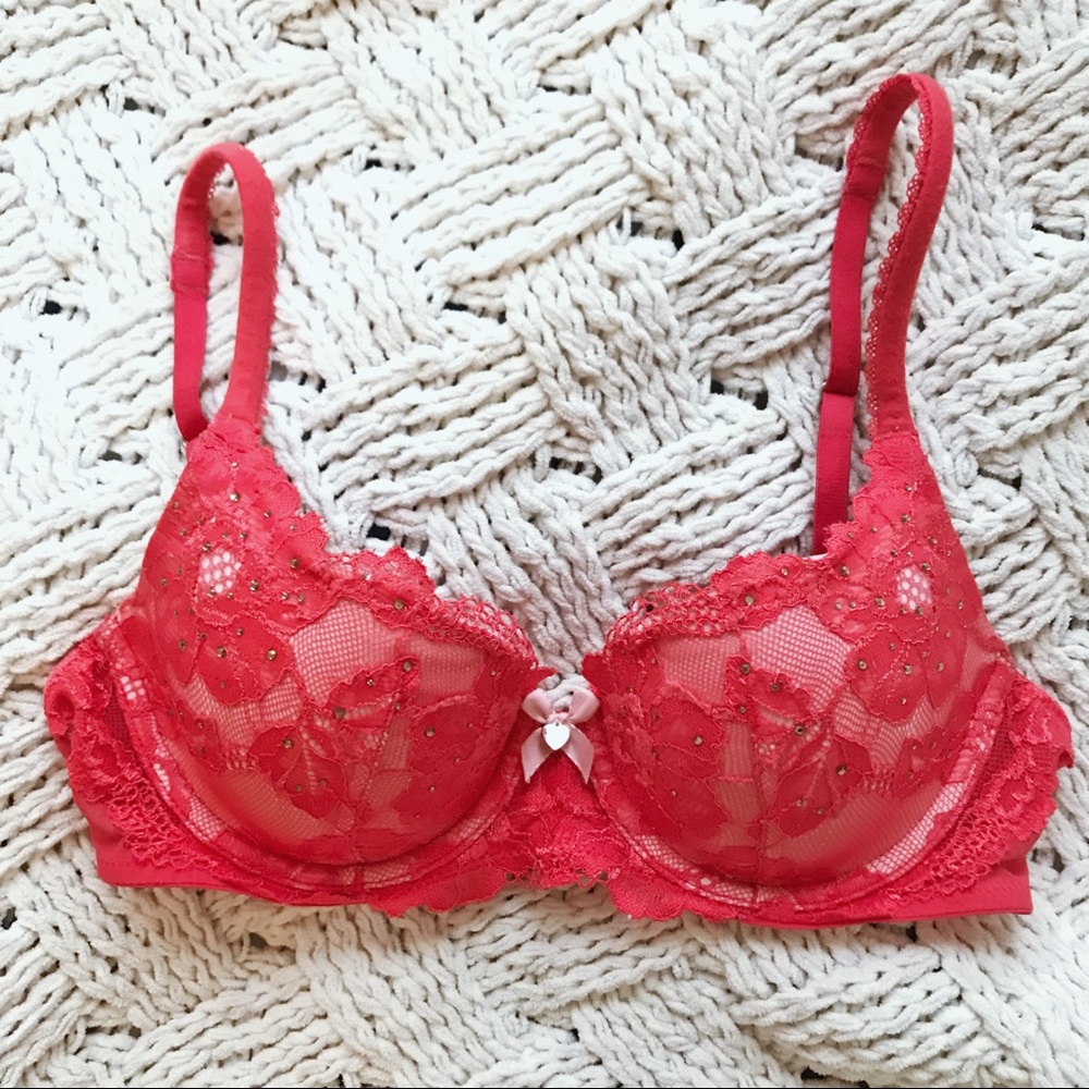 Victoria’s Secret Body by Victoria Red Bra 32C
